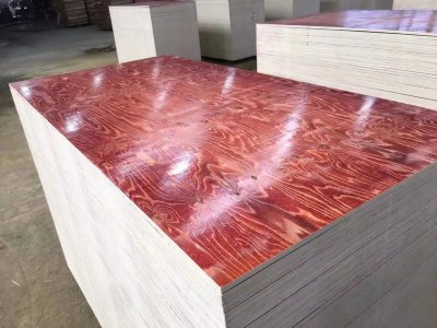 紅模板廠家是怎樣儲(chǔ)存單板的