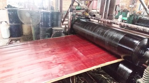 廣西貴港建筑模板的生產(chǎn)工藝