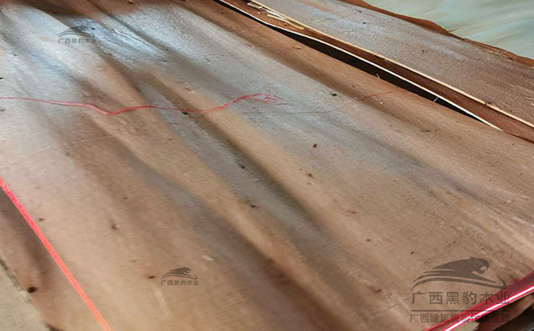 貴港建筑模板廠家生產(chǎn)加厚面皮模板