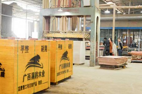 黑色1.22×2.44木模板價(jià)格