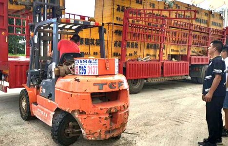 建筑清水模板三千張供應(yīng)銀洪建設(shè)